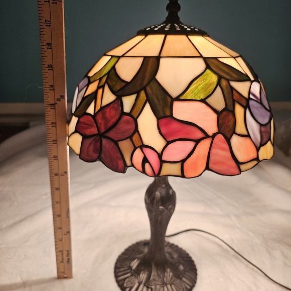 Dale Tiffany Teller Stained Glass Table Accent Lamp with Floral Design - Picture 6 of 7